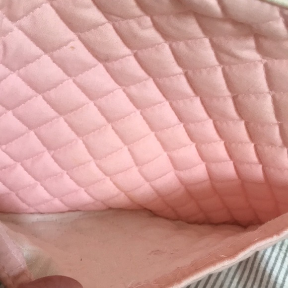 Vintage quilted Courreges cosmetic/toiletry bag! - Picture 9 of 13